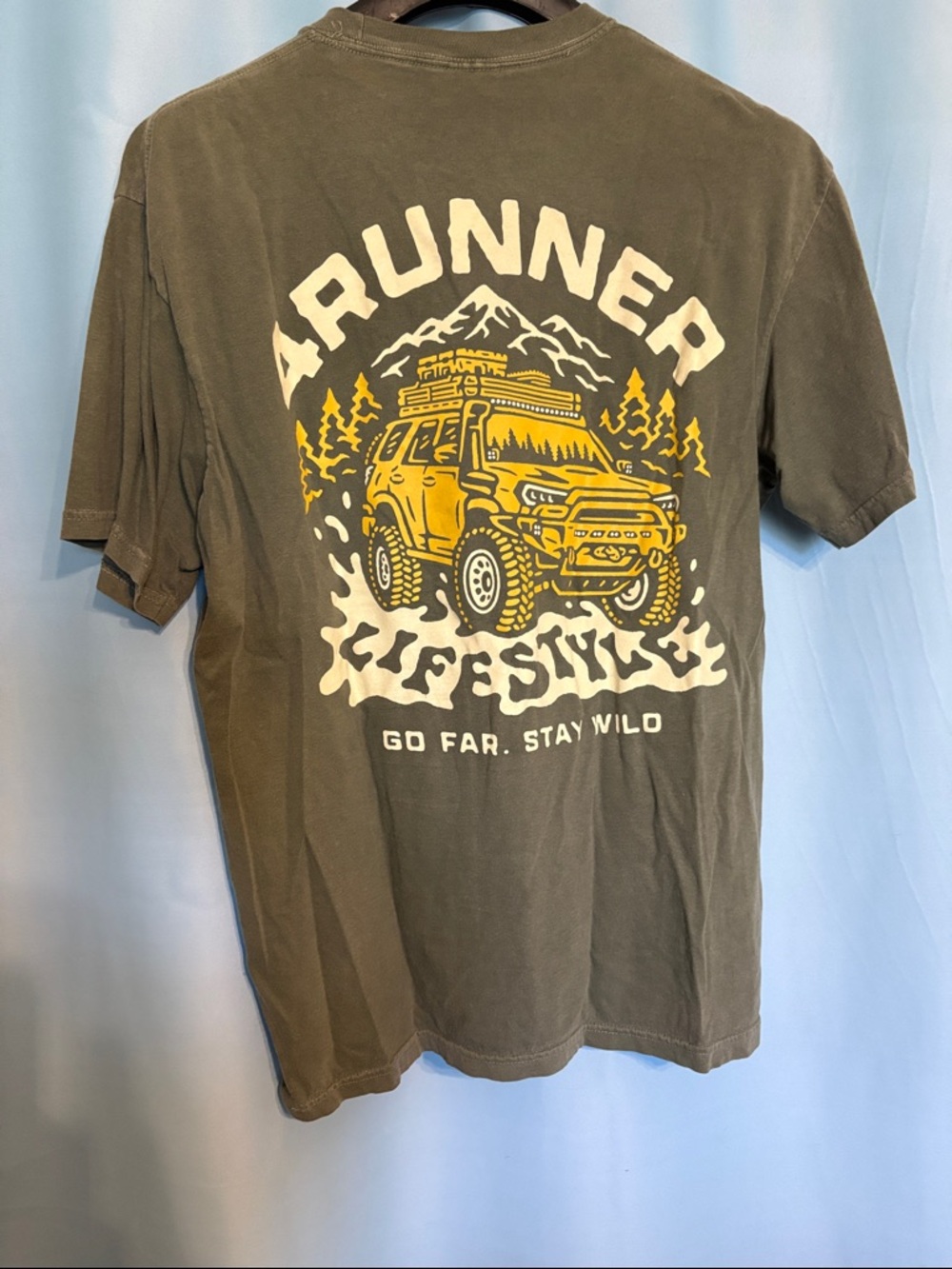 Men's Olive Graphic Tee - Yellow Print